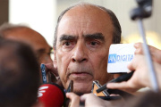 El Gobierno despega a Karina del escándalo de las coimas y habla de una maniobra electoral