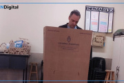 Manuel Adorni votó en CABA y se fue insultado por vecinos