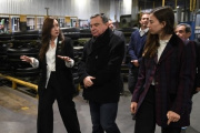 Villarruel visitó una planta de neumáticos y recibió quejas por los despidos en la era Milei