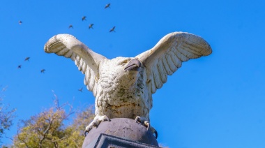 Mar del Plata recuperó la centenaria escultura del Águila