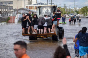 Humanitarismo para Israel, para Bahía Blanca no: Milei vetó la ley de emergencia por la inundación